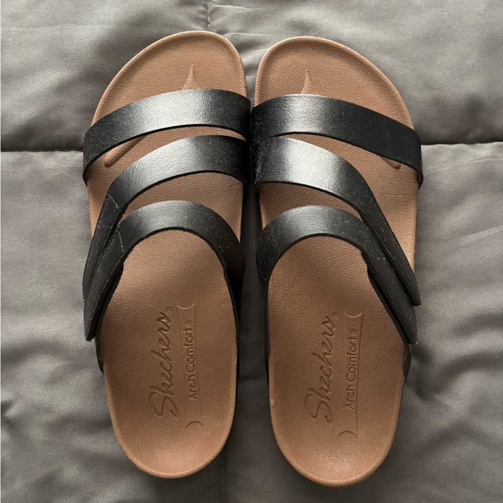 Sketchers black sandals
